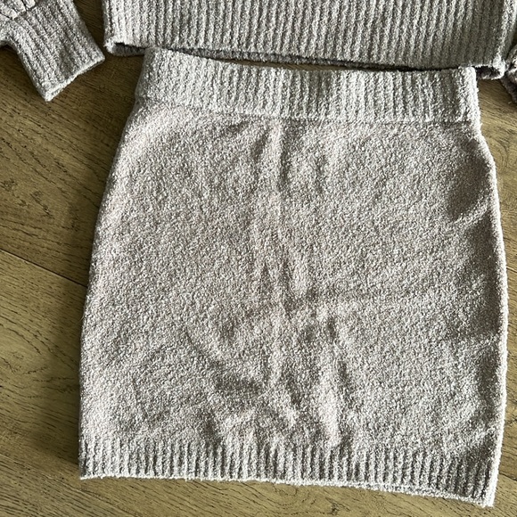Vici matching sweater set- sweater and skirt - Picture 2 of 5